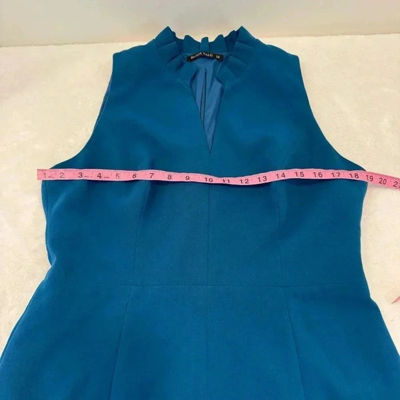 BLACK HALO
V-Neck Knee-Length Dress size 12 - Picture 9 of 13